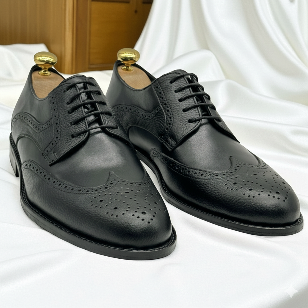 ADLER: Derby de luxe façonné en cuir gravé & texturé -Noir